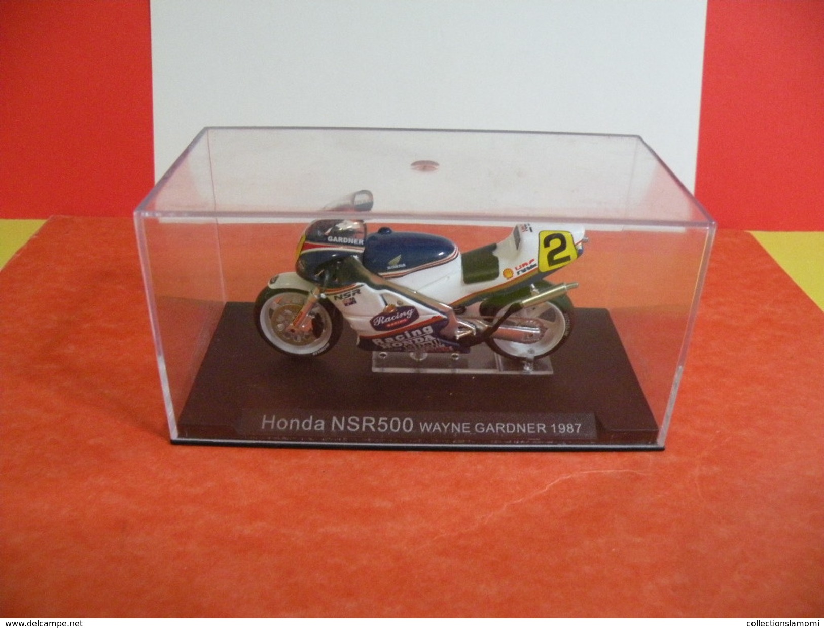 MOTO 1/24 > Honda NSR 500 Wayne Gardner 1987 (sous Vitrine) - Motorfietsen