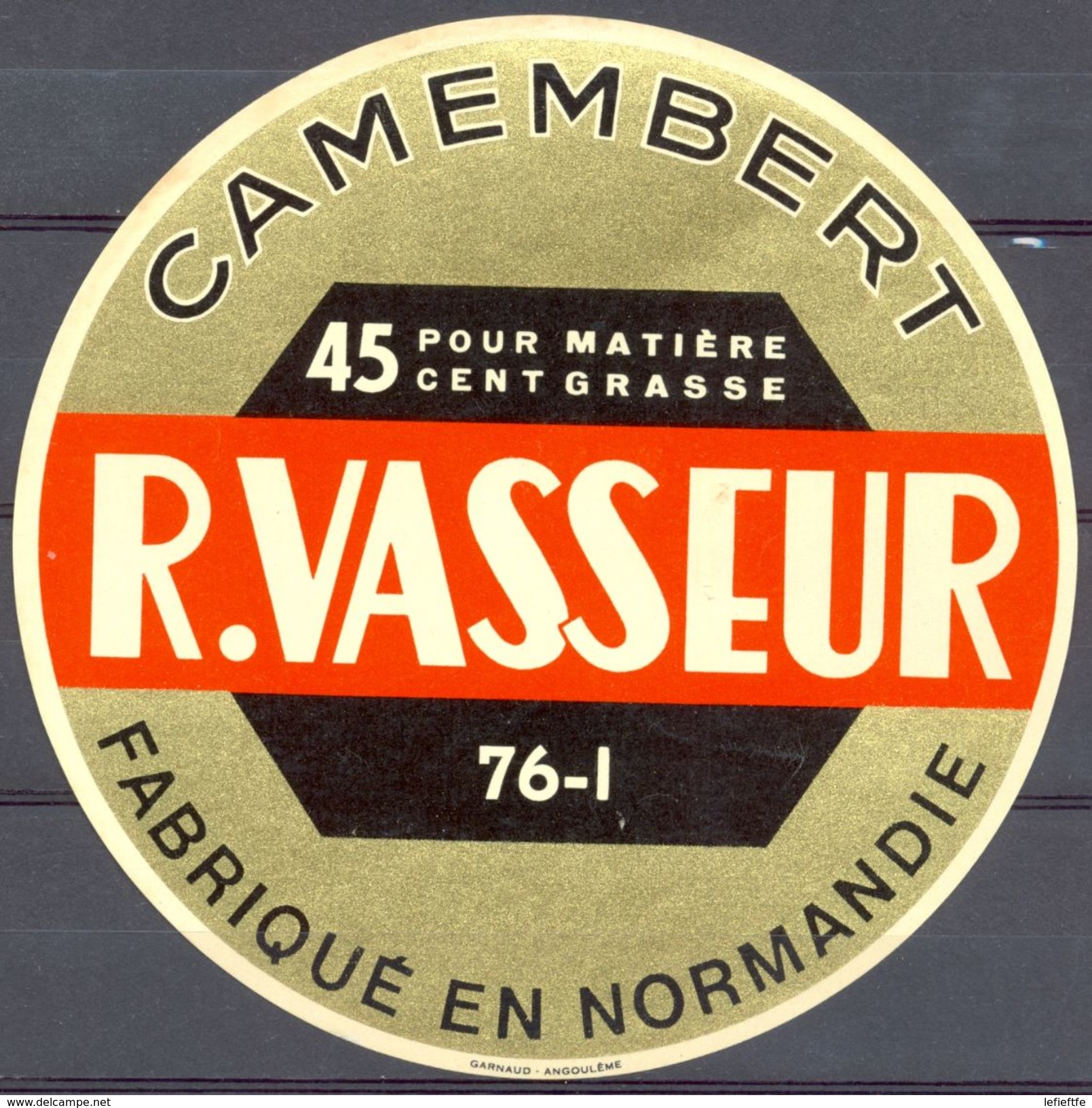 France - Camembert - R. Vasseur - 76-I - 45% - Fabriqué En Normandie - Käse