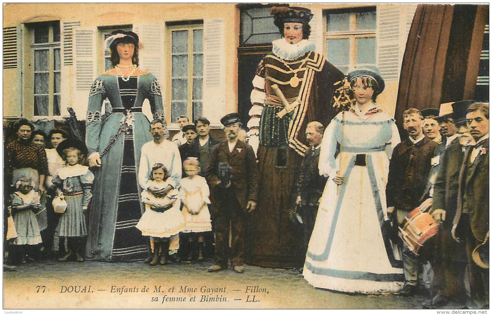 DOUAI ENFANTS DE M. ET MME.  GAYANT  FILLON SA FEMME ET BIMBIN  1919 - Douai