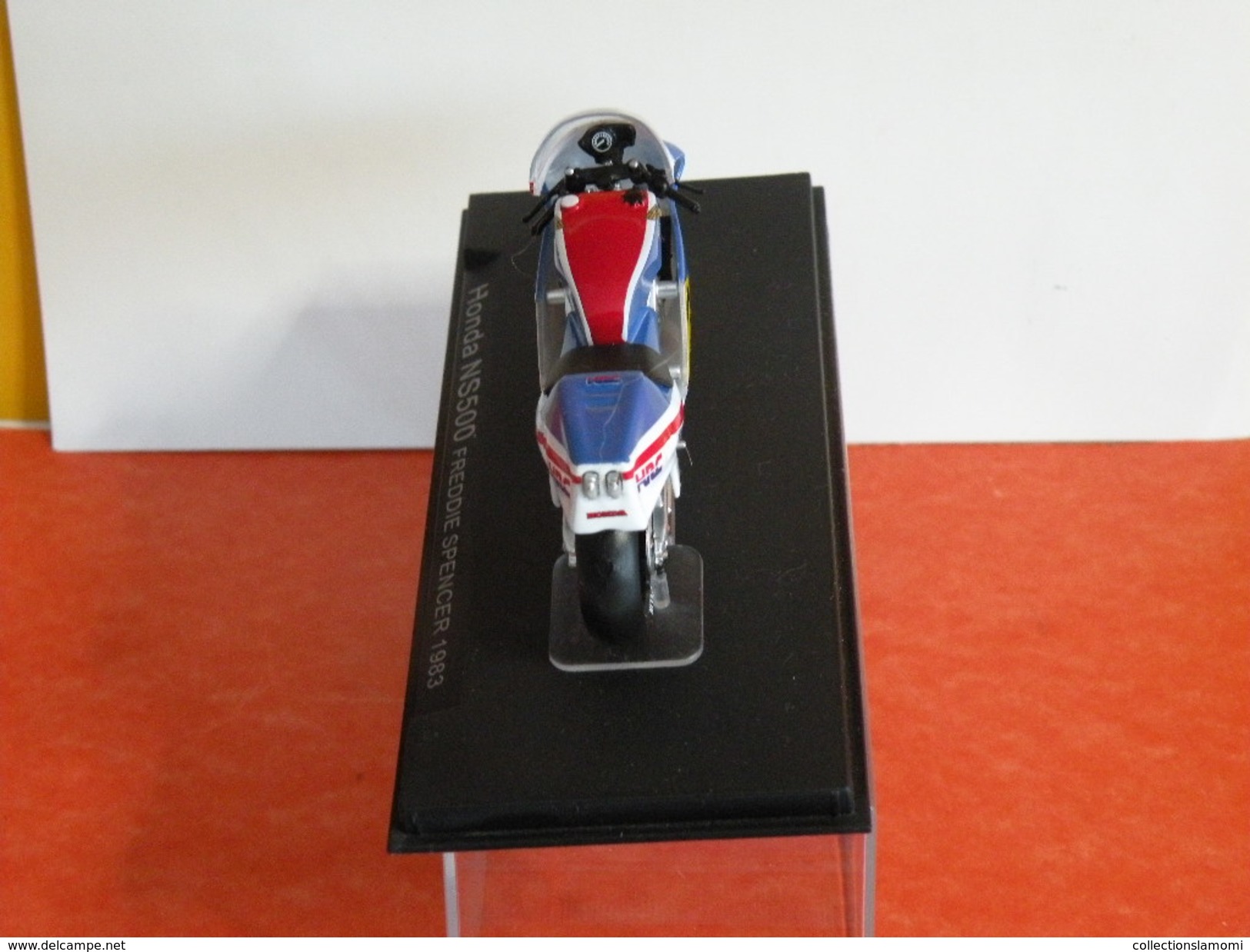 MOTO 1/24 > Honda NS 500 Freddie Spencer 1983 (sous Vitrine) - Motorfietsen