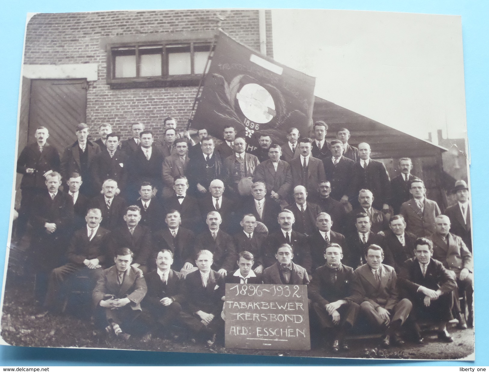 TABAKBEWERKERSBOND ESSCHEN ( Tabakverwerkers Verbond Op Vlag ) 1896 - 1932 ( Zie Foto's Voor Detail ) Essen ! - Profesiones