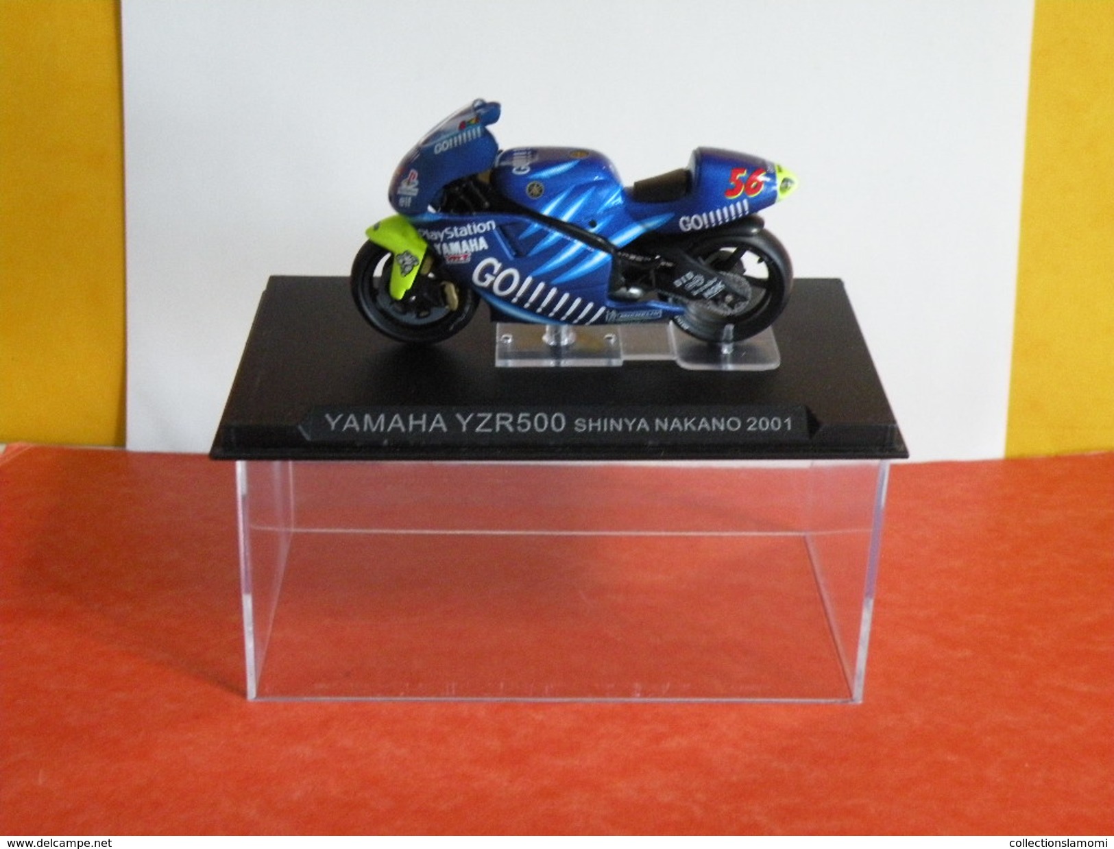 MOTO 1/24 > Yamaha YZR 500 Shinya Nakano 2001 (sous Vitrine) - Motos