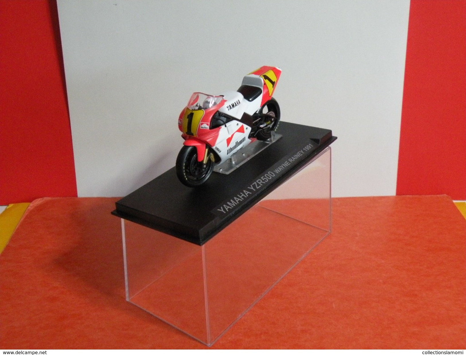 MOTO 1/24 > Yamaha YZR 500 Wayne Rainey 1991 (sous Vitrine) - Motos