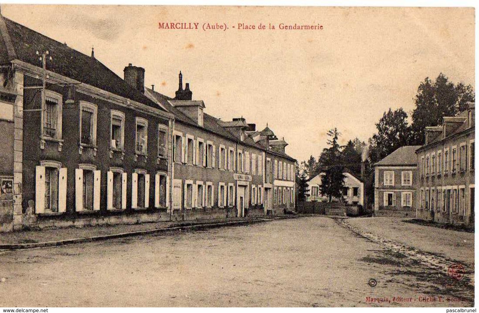 MARCILLY - PLACE DE LA GENDARMERIE - Marcilly