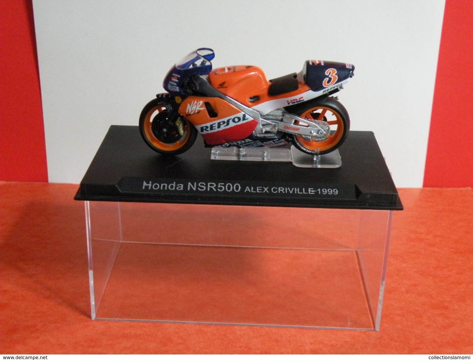 MOTO 1/24 > Honda NSR 500 Alex Criville 1999 (sous Vitrine) - Motos