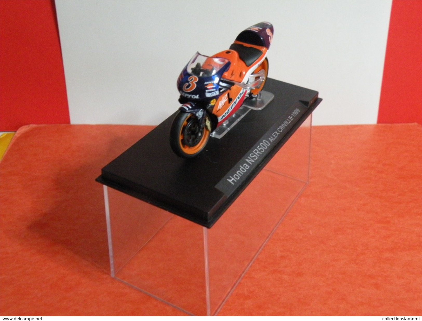 MOTO 1/24 > Honda NSR 500 Alex Criville 1999 (sous Vitrine) - Motorcycles