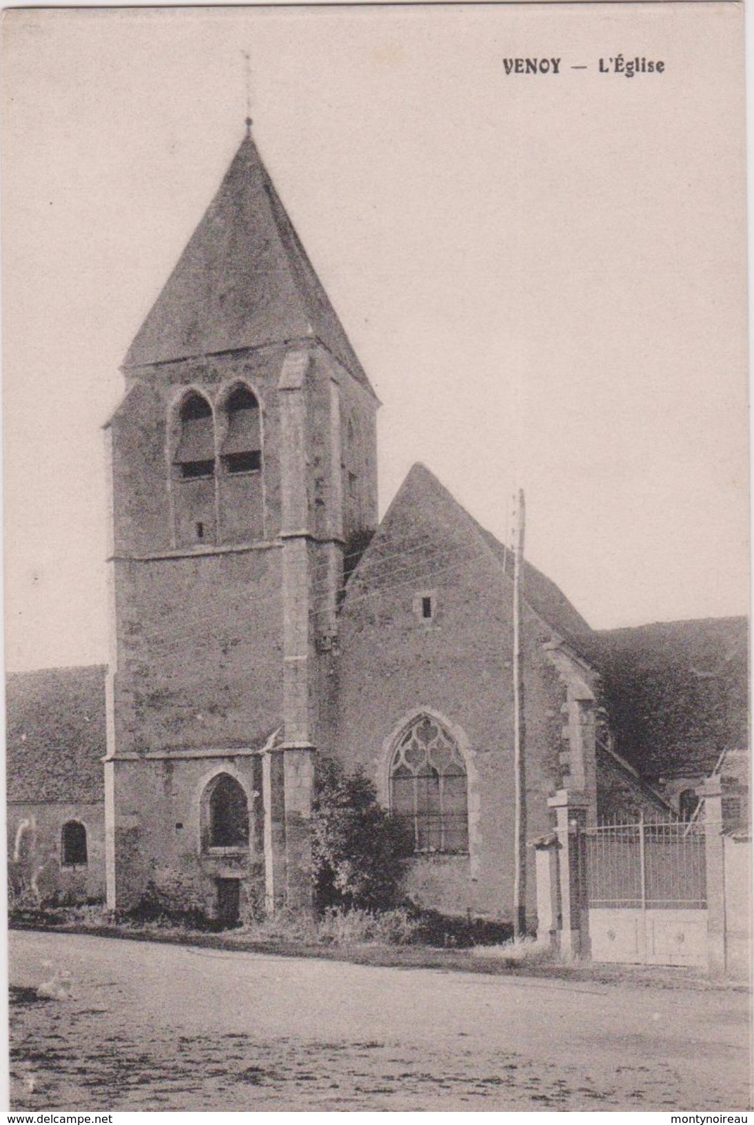 LB 38 : Yonne :  VENOY : L  église  ( Sans  Timbre) - Venoy