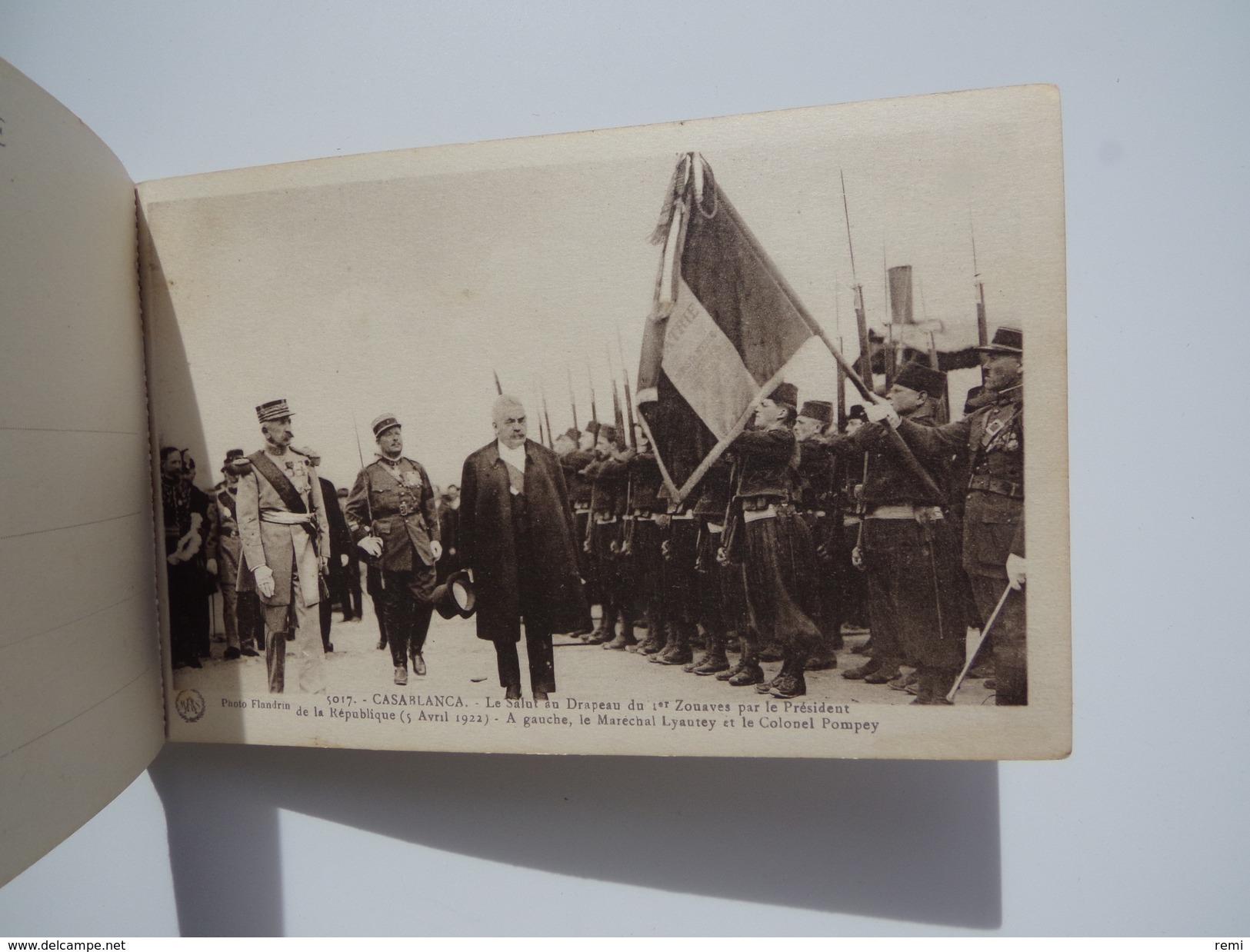 Souvenir du 1er Régiment de ZOUAVES à CASABLANCA Carnet de 18 Cartes Militaire Soldat Armée Guerre Caserne Infanterie