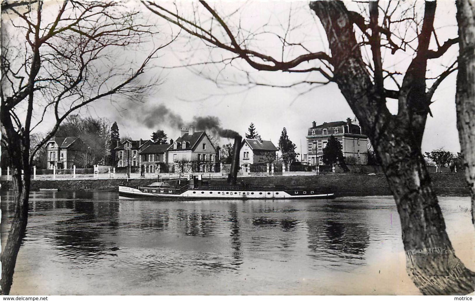 PONT SAINTE MAXENCE - Les Bords De L'oise, Un Remorqueur. - Remorqueurs