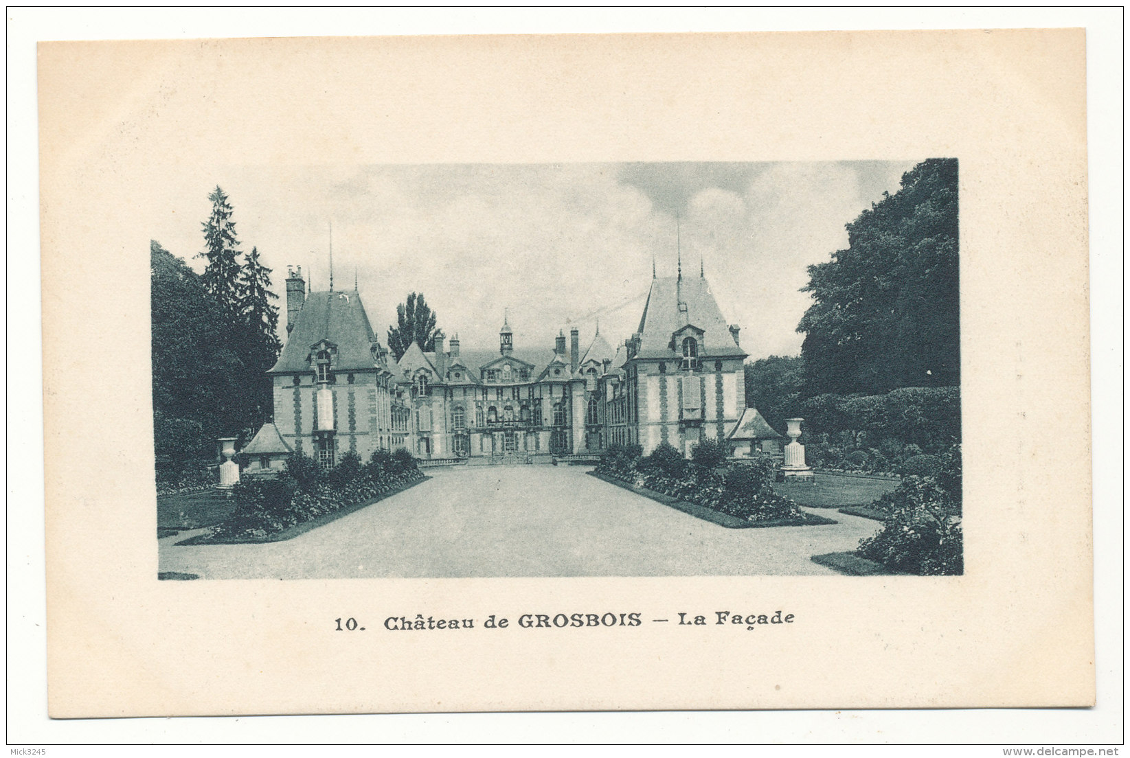 Château De Grosbois -la Façade - Chateau De Grosbois