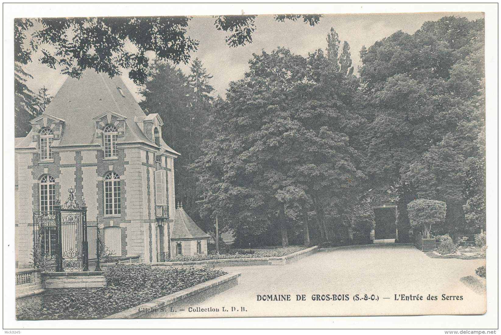 Domaine De Grosbois - L'Entrée Des Serres - Chateau De Grosbois