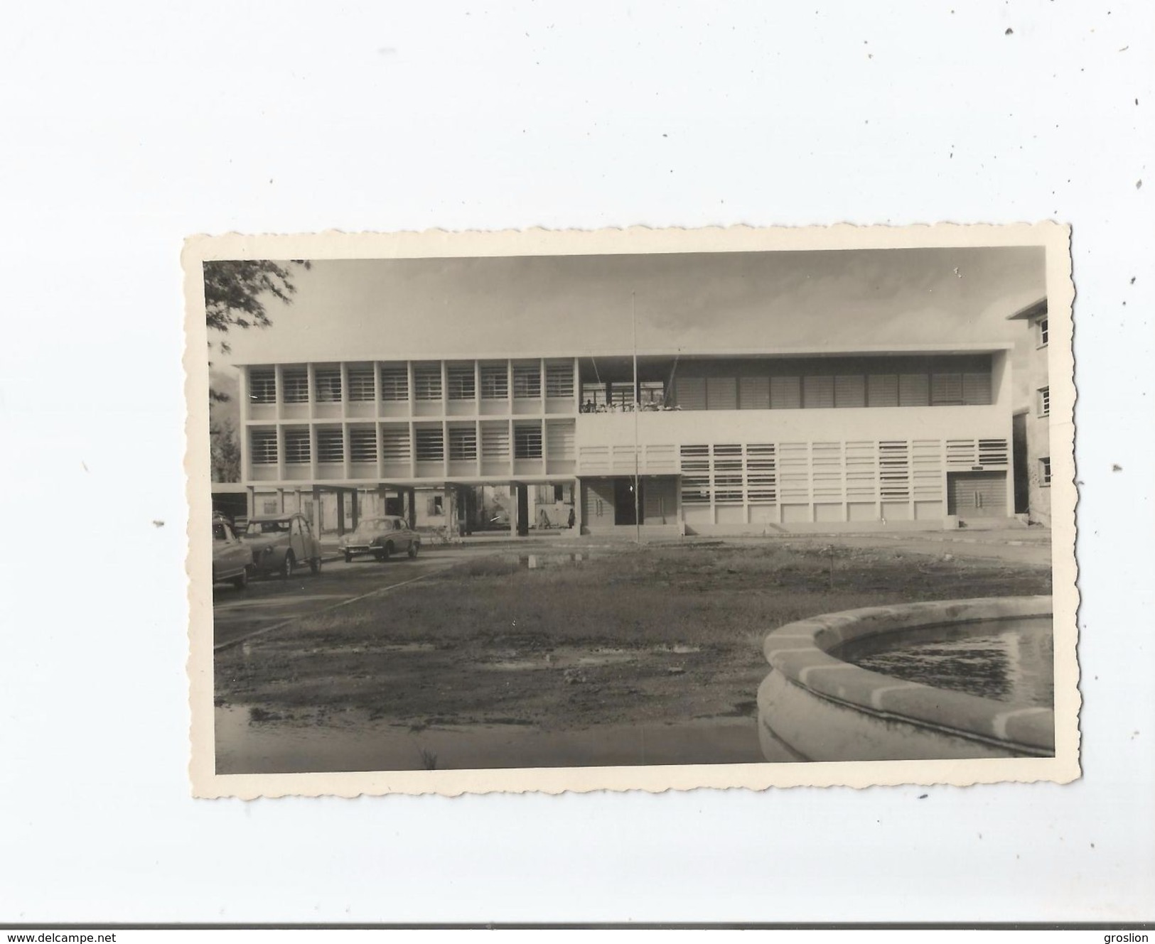 ILE  DE LA REUNION CARTE PHOTO DE LA MAIRIE DE SAINT LOUIS (2CV. DAUPHINE) - Autres & Non Classés