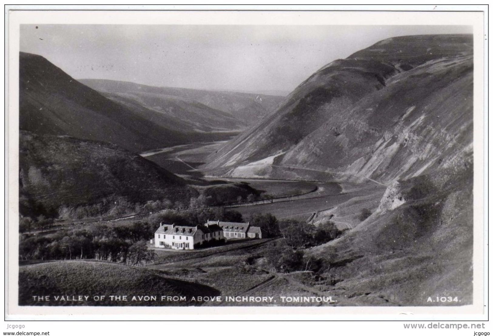 ROYAUME-UNI  Scotland -  The Valley Of The Avon From Above Inchrory, Tomintoul.  Real Photo 2  Scans  TBE - Banffshire