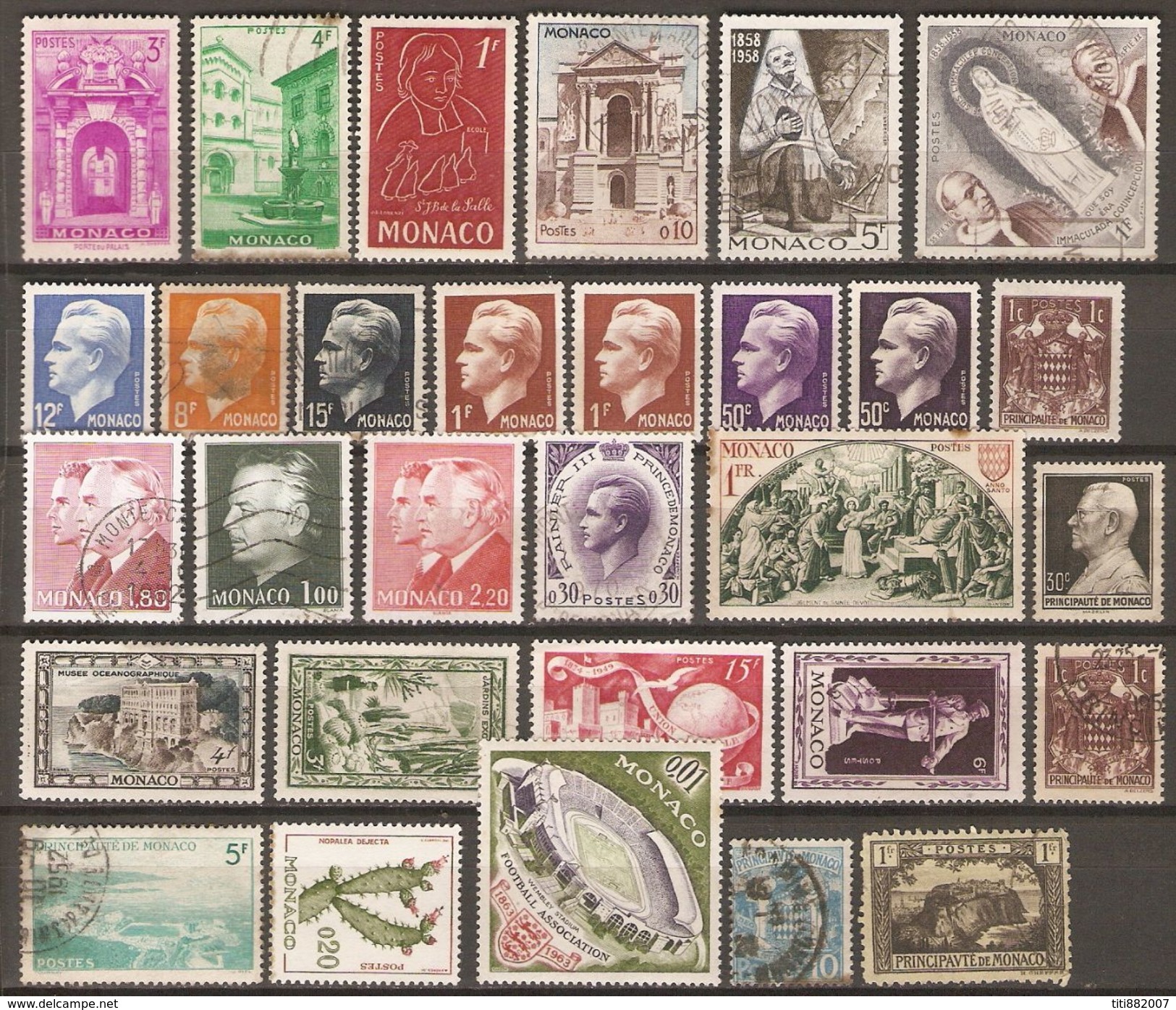 MONACO    -   L O T   -  30 Timbres - Collections, Lots & Séries