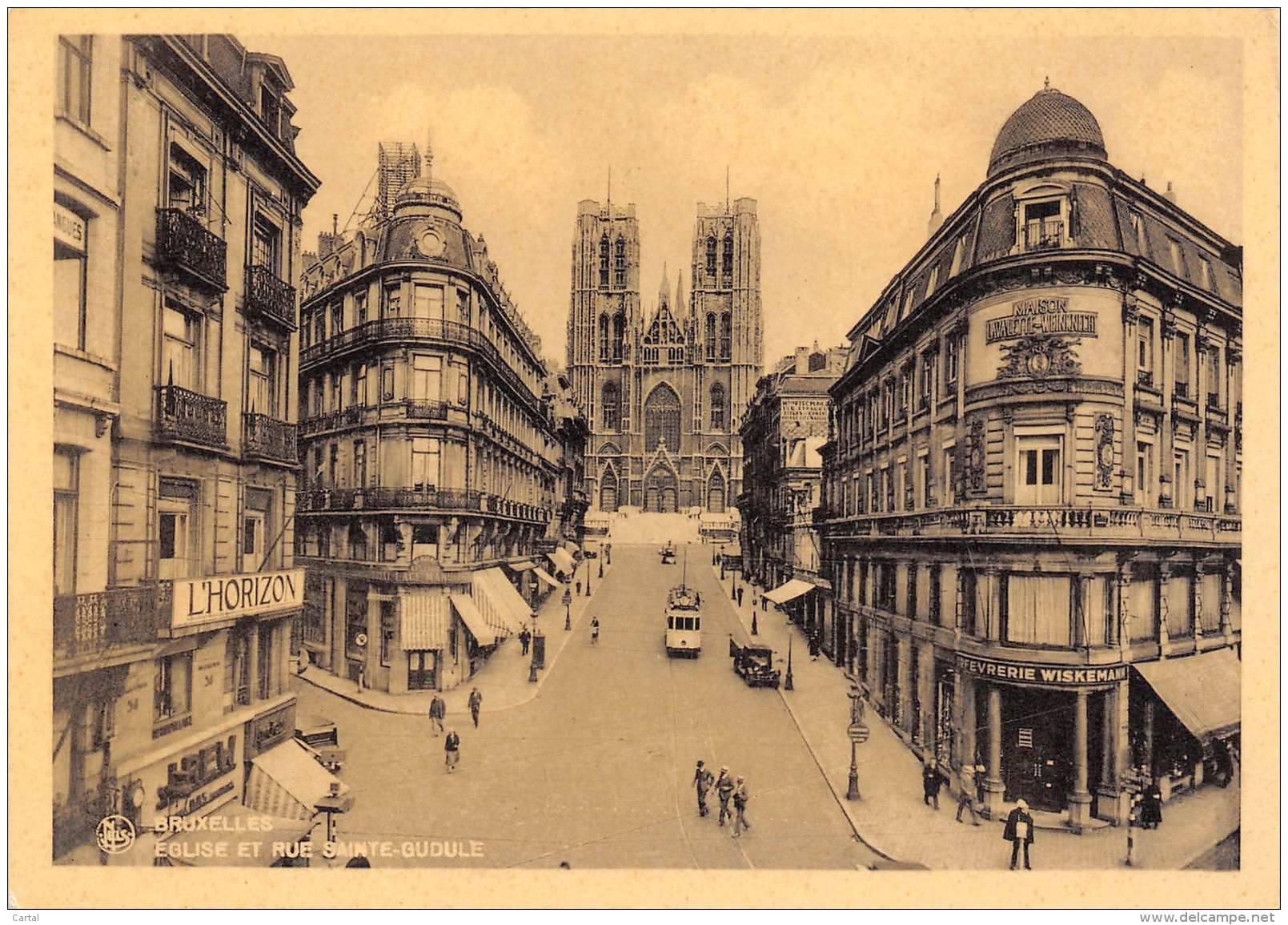 CPM - BRUXELLES - Eglise Et Rue Sainte-Gudule - Avenues, Boulevards