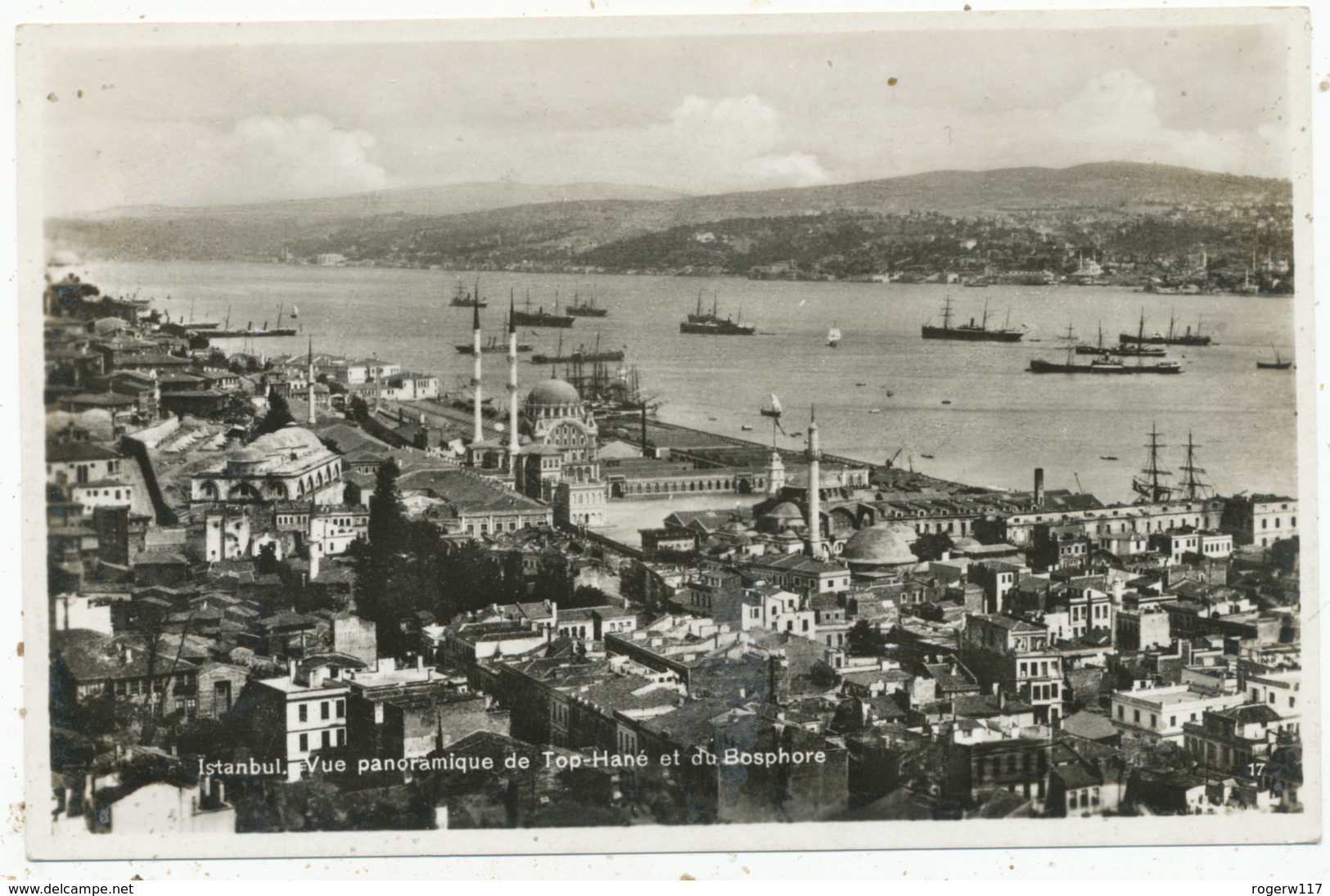 Istanbul. Vue Panoramique De Top-Hane Et Du Bosphore - Turkey