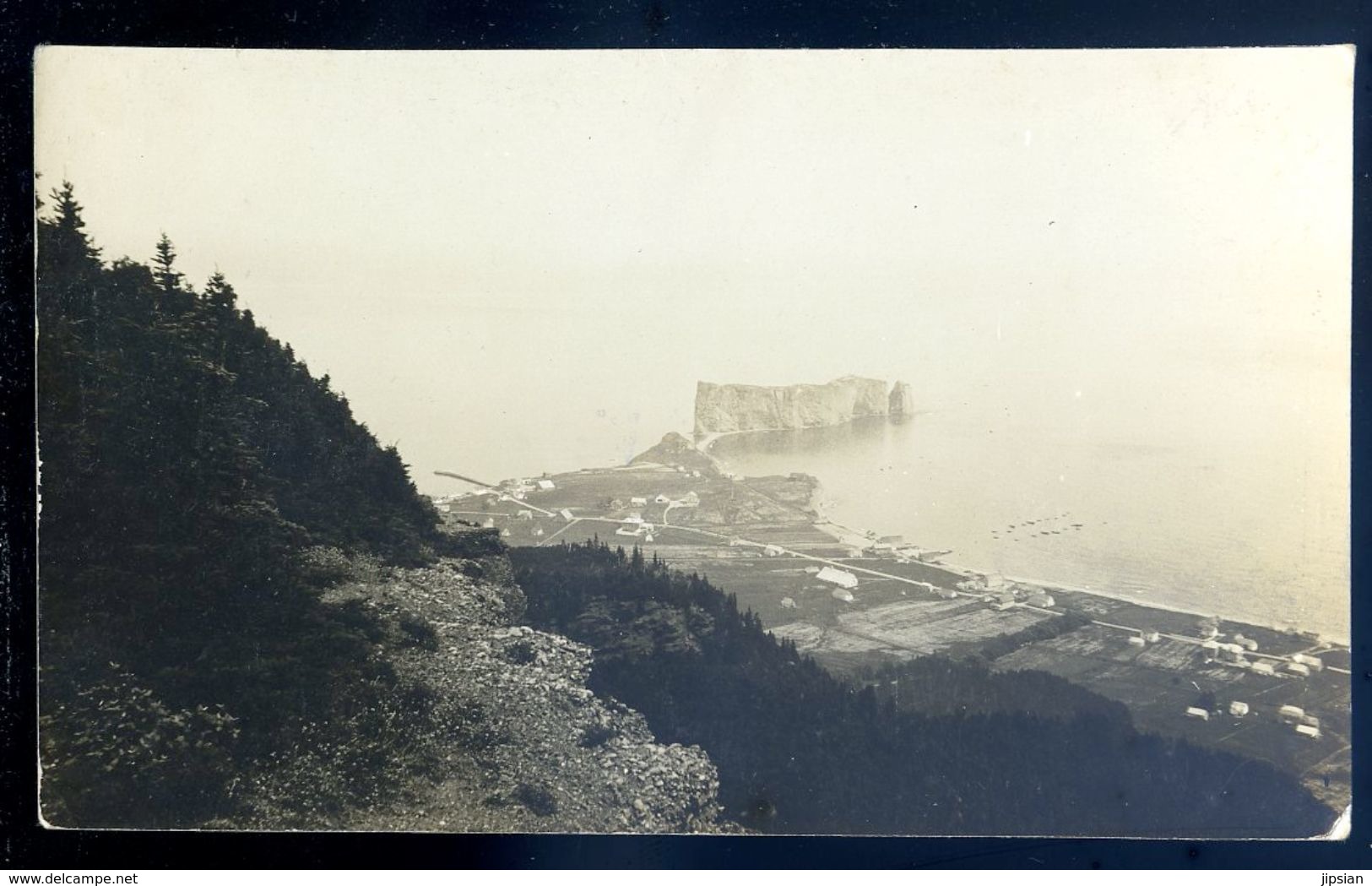 Cpa Carte Photo Du Canada Quebec La Roche Percée Prise Du Mont Saint Anne 1800 Pieds Au-dessus De La Mer   SEP17-57 - Percé