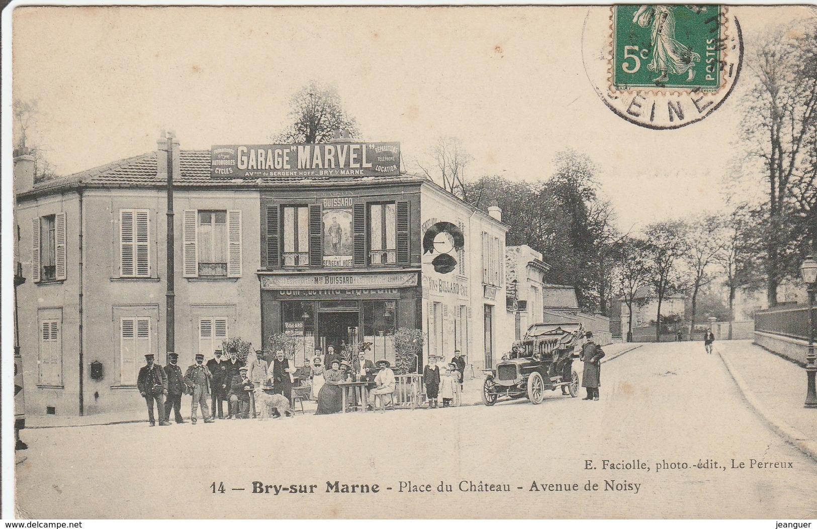 CPA : BRY Sur MARNE  Place Du Chateau - Bry Sur Marne