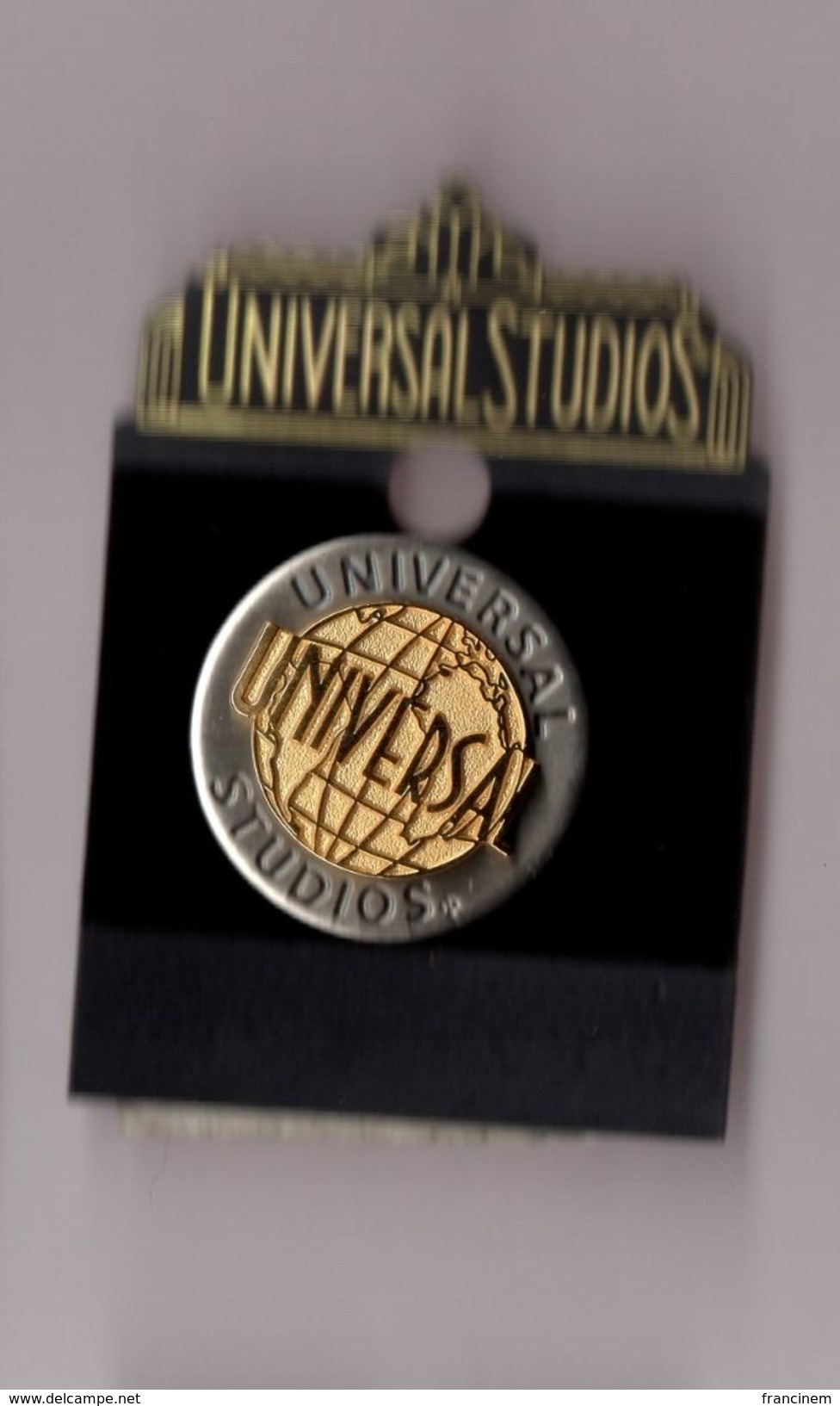 Pin's Cinéma / Universal Studios (double Moule) Sur Son Carton D'origine - Films