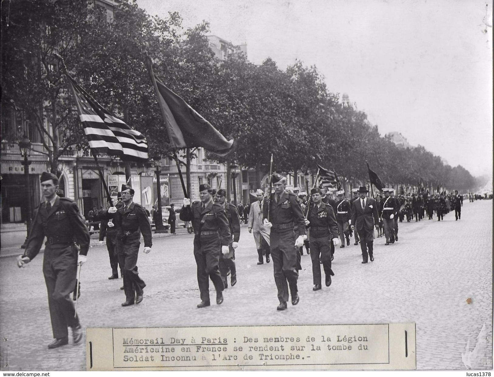 MEMORIAL DAY A PARIS /DEFILE LEGION AMERICAINE   / PHOTO VERITABLE KEYSTONE ANNEES 40.50 - Guerre, Militaire