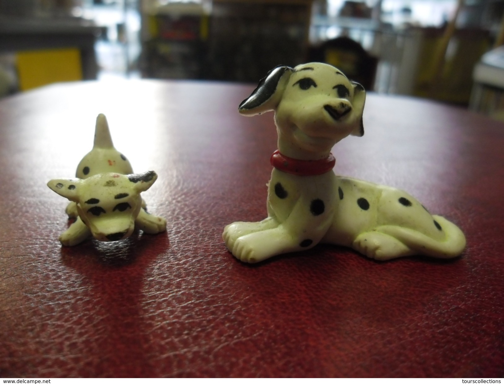 2 FIGURINES CHIEN DALMATIEN - Chiens