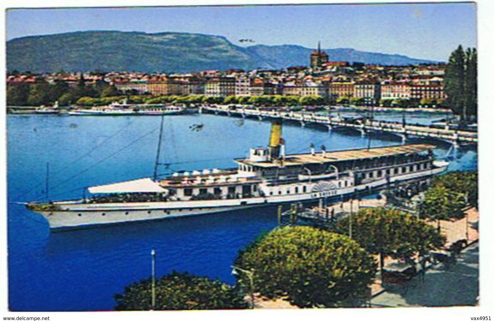 SUISSE GENEVE DEBARCADERE DU QUAI DU MONT BLANC  ET VUE SUR LA VILLE    ***      A  SAISIR  ***** - Ferries