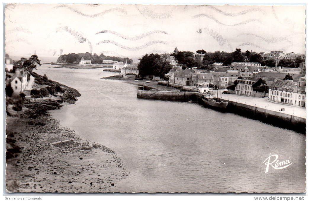 29 DOUARNENEZ - Le Port Rhu Vu Du Grand Pont. - Douarnenez