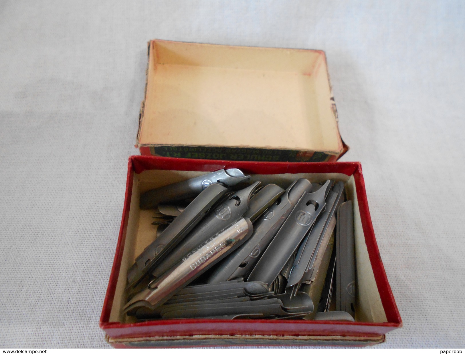 PEN BOX 1930 HUNGARY - Pens