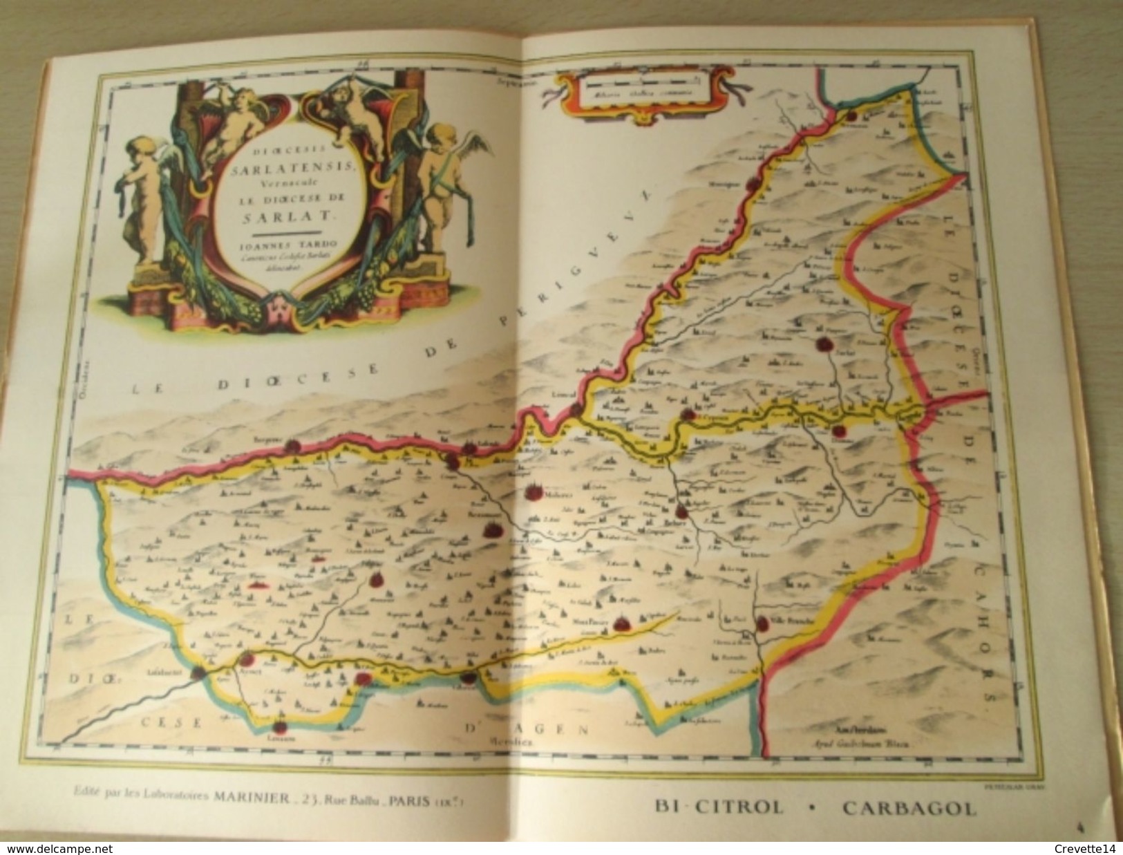 DIV0714 : Jolie Repro De Carte Ancienne Années 1600/1700 ? SARLAT (série "VIEUX PAYS DE FRANCE" N°2) , Objet Publicitair - Geographical Maps