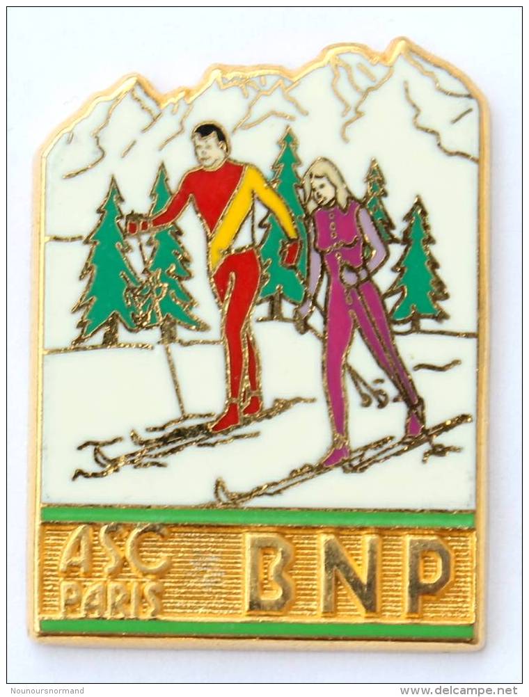 Superbe Pin's Doré Or Fin BNP - ASC PARIS - Le  Ski De Fond - Zamac - Ballard - G1010 - Banks