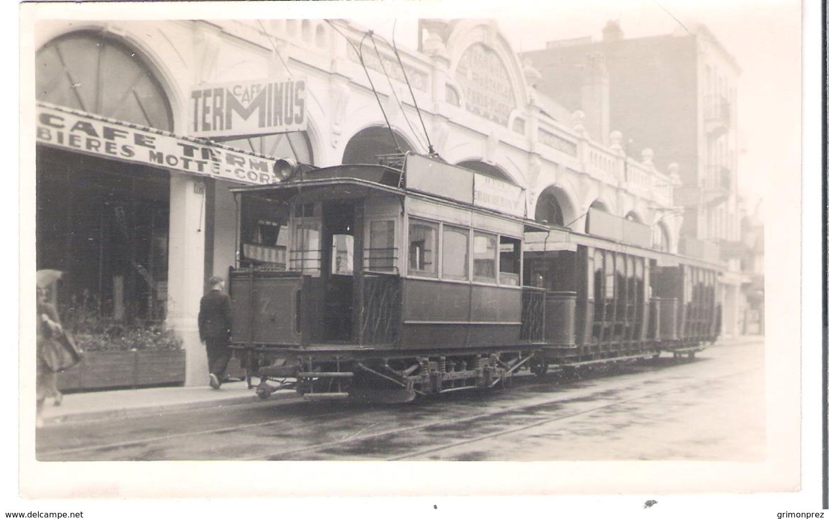 PHOTO PAS-DE-CALAIS 62 LE TOUQUET PARIS PLAGE Le Terminus Des Tramways Devant Le Café Terminus Bières Motte Cordonnier - Le Touquet