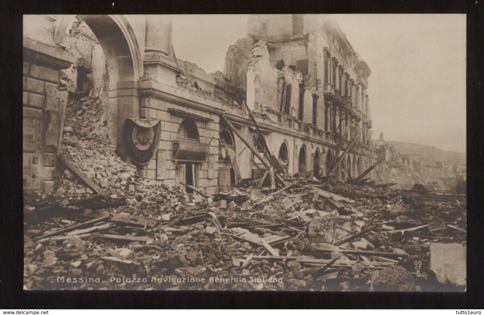 MESSINA - TERREMOTO DEL 1908  PALAZZO DELLA NAVIGAZIONE GENERALE ITALIANA (11) - Catastrofi