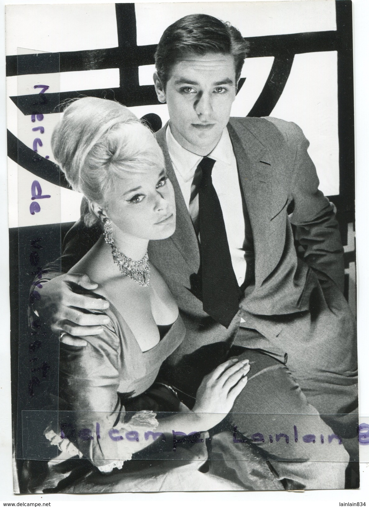 Photo De Presse  Original - Alain DELON Et ELGA SOMMER, Paris, Pour  La Télé Française, 1961, TBE, Scans. - Célébrités