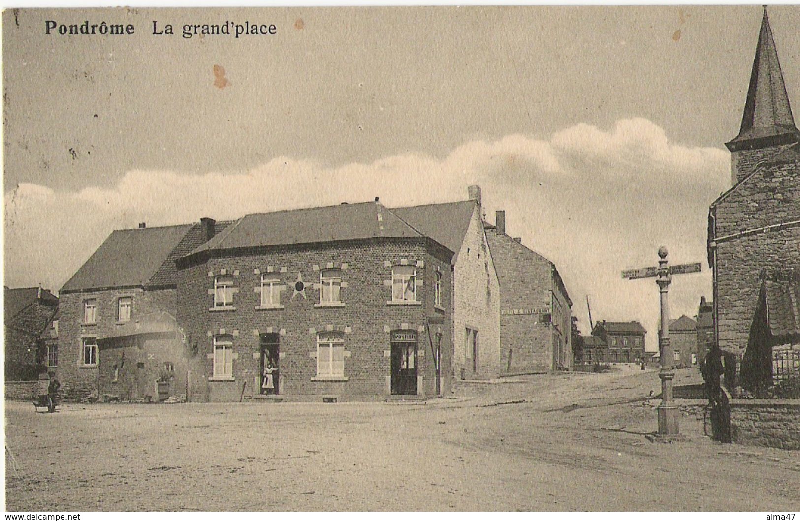 Pondrôme - La Grand'place - Circulé 1912 (?) Oblitération 2 étoiles - éditeur Non Mentionné - SUPER - Beauraing