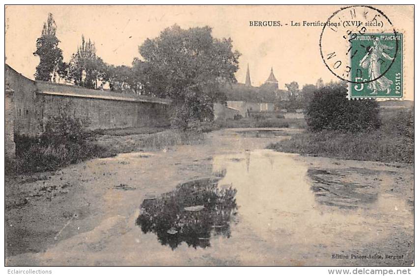 Bergues       59         Les Fortifications        2        (voir Scan) - Bergues