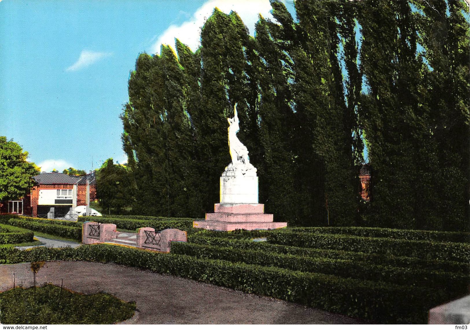 Sambreville Tamines Guerre Monument Aux Morts - Sambreville