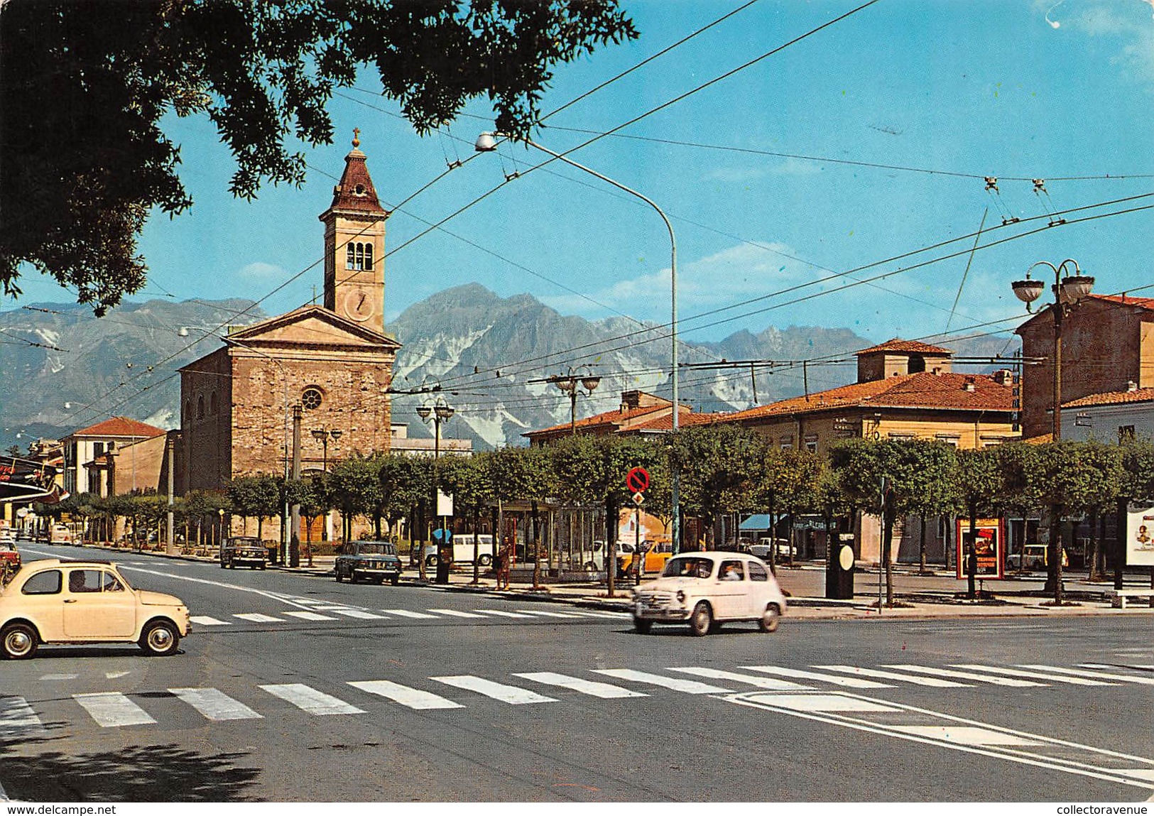 Cartolina Marina Di Carrara Piazza Menconi 1983 (Massa) - Massa