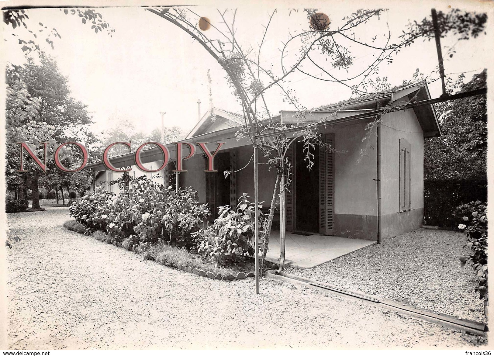 Photographie à Cestas GAZINET En 1937 Maison " Cottage Isabelle " Au 19 Avenue De La Gare - Places