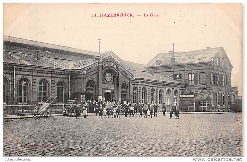 Hazebrouck     59        Extérieur De  La Gare          (voir Scan) - Hazebrouck