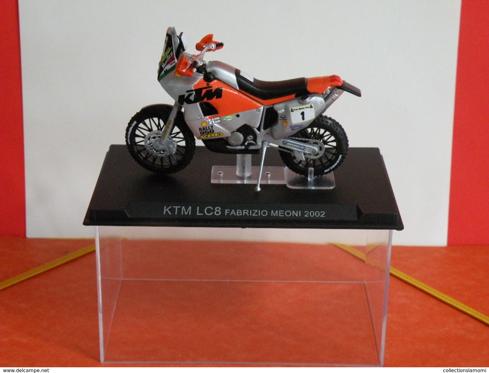 MOTO 1/24 > KTM LC 8 Fabrizio Méconi 2002 (sous Vitrine) - Motos