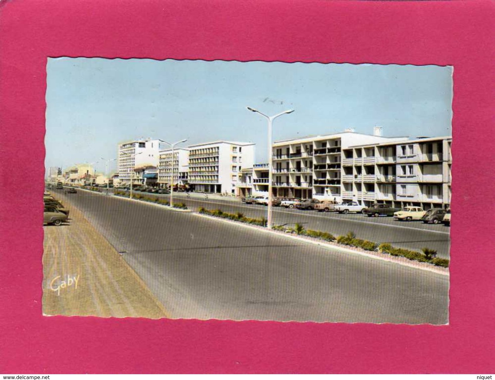 85 Vendée, Saint Jean De Monts, Boulevard De La Plage, Animée, Voiture Panhard, Cachet "SNCF Colonie De Vacances",(Gaby) - Saint Jean De Monts