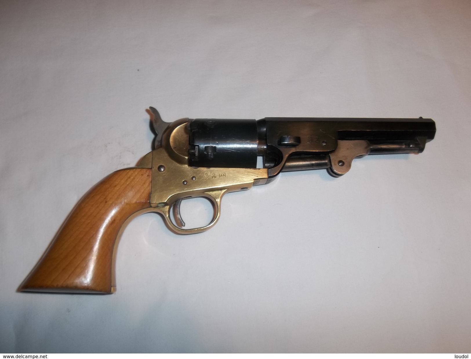 REVOLVER Poudre Noire NAVY 1851 - Armes Neutralisées