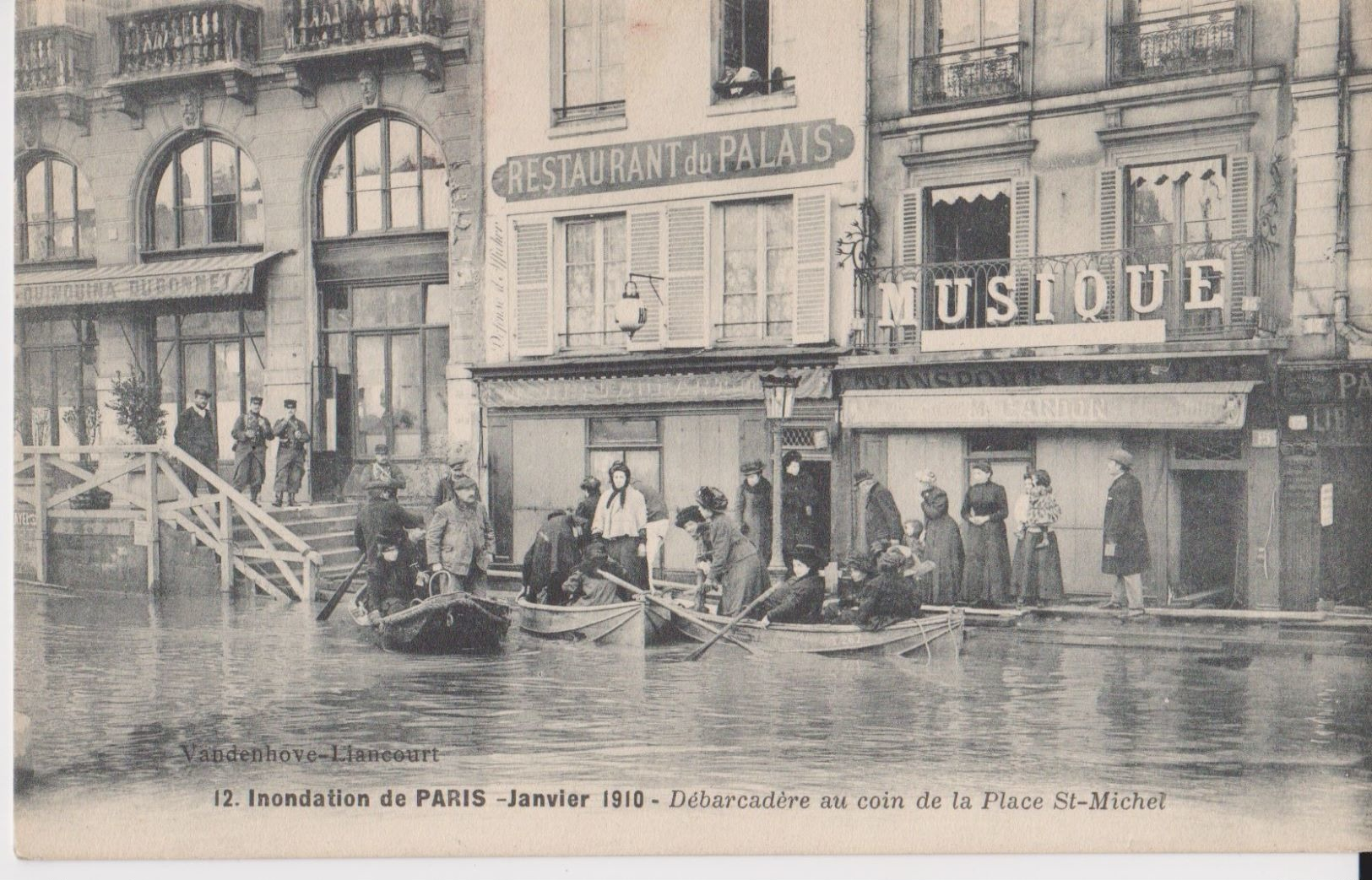 12 - Inondations De Paris - Janvier 1910 - Débarcadère Au Coin De La Place St-Michel - Vandenhove Liancourt - Überschwemmung 1910