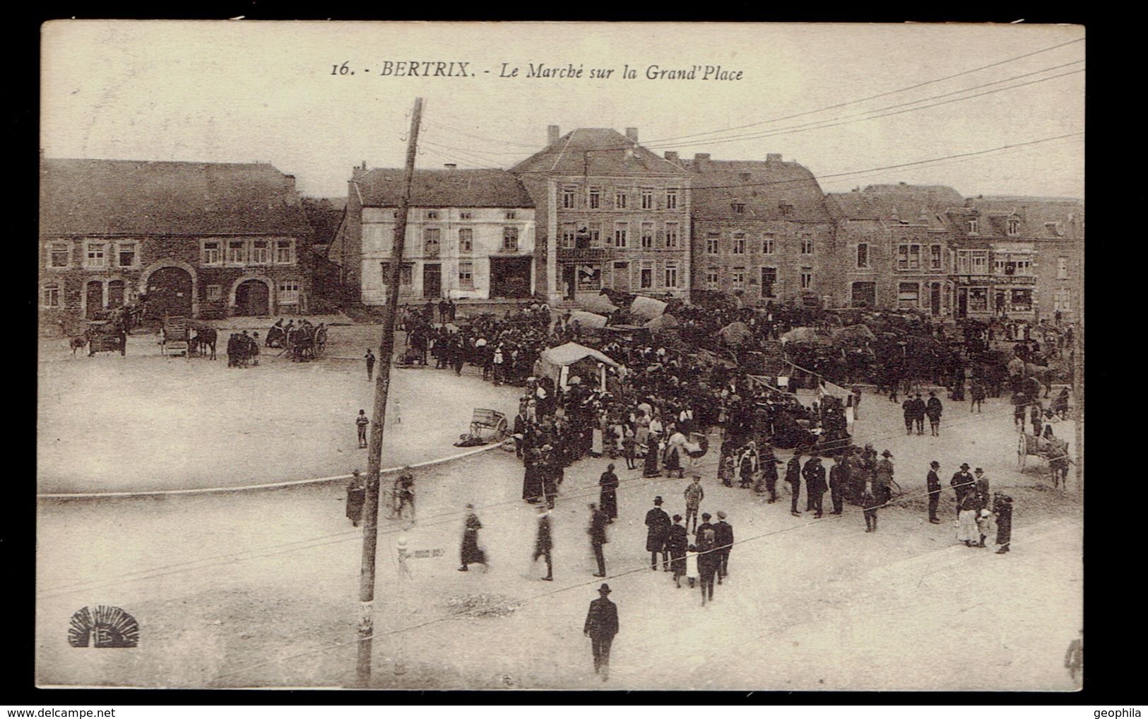 Bertrix Le Marché Sur La Grand'Place - Bertrix