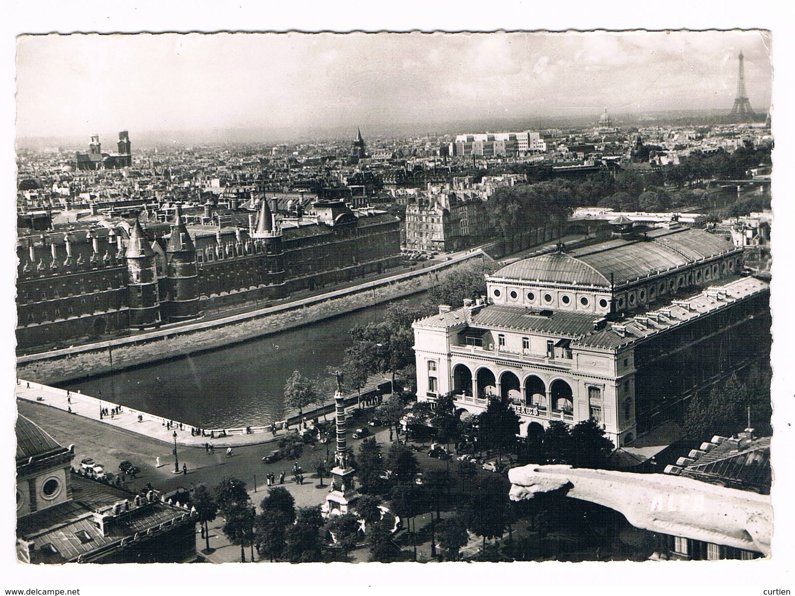 PARIS  75  Vue De Haut . Place Du Chatelet - Autres & Non Classés