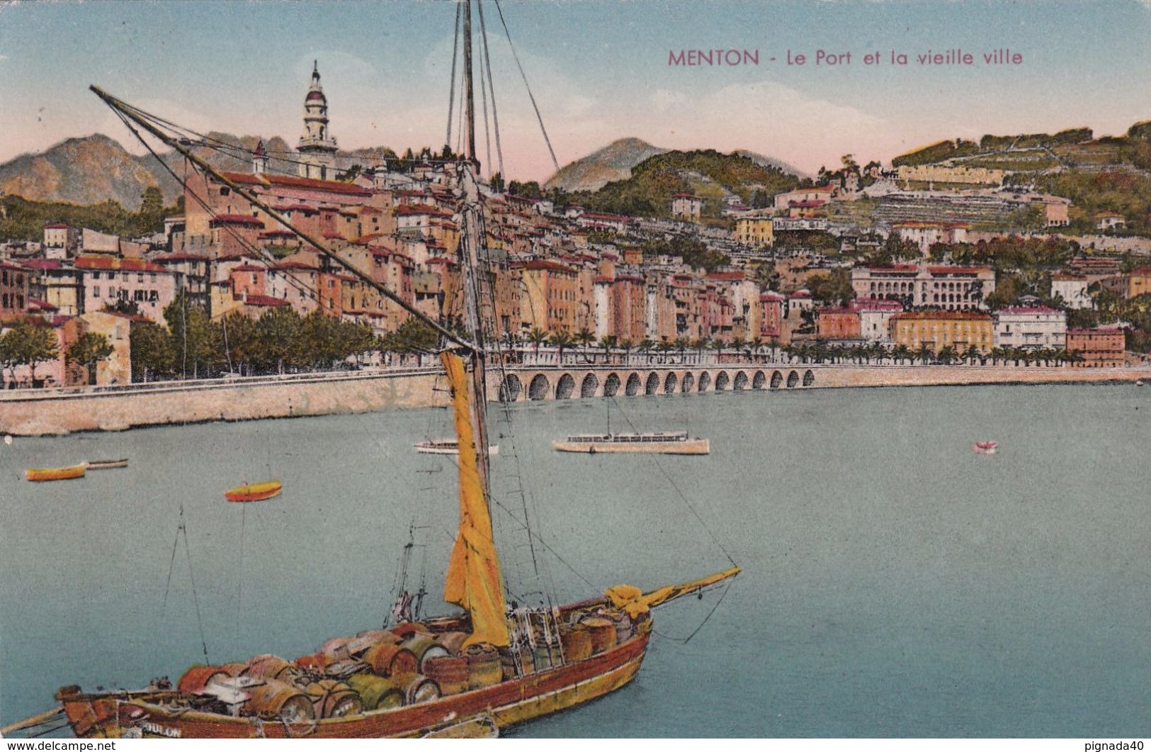 Cp , 06 , MENTON , Le Port Et La Vieille Ville - Menton