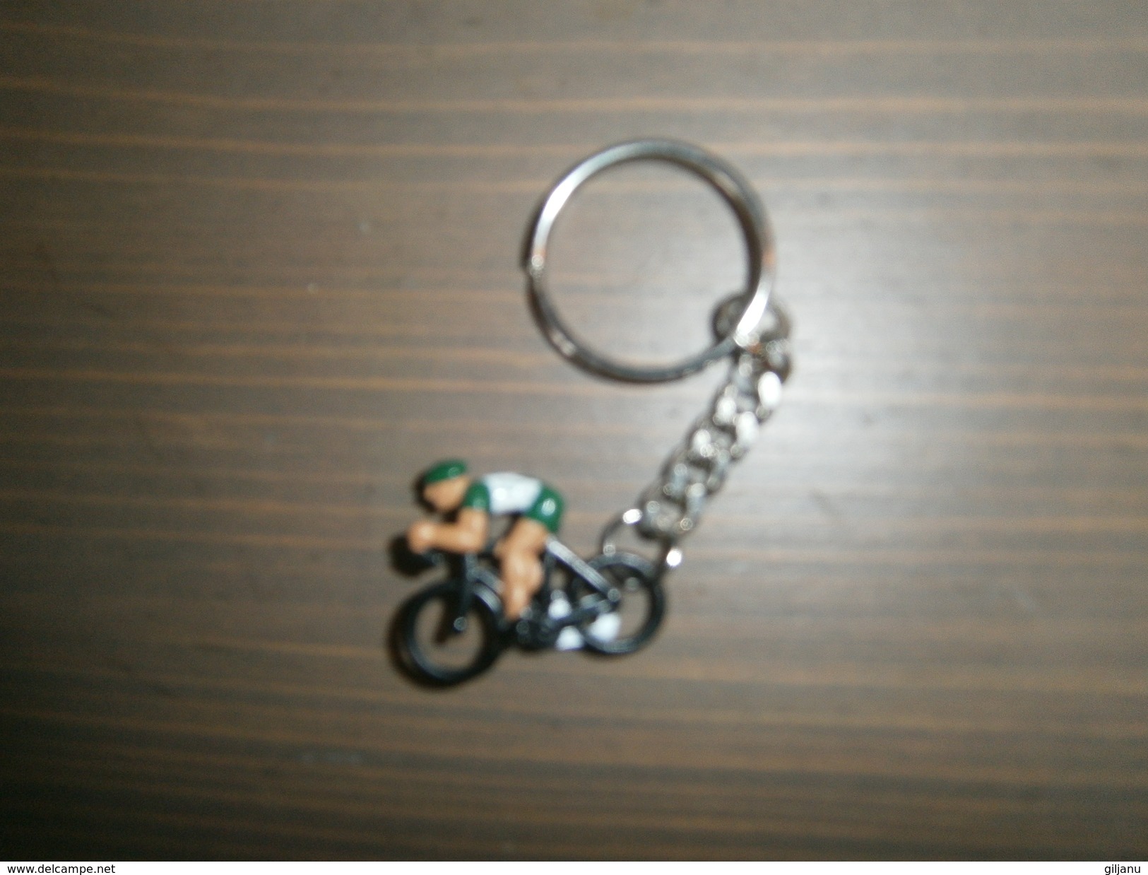 PORTE CLEFS  NOREV  COUREUR CYCLISTE CREDIT AGRICOLE - Porte-clefs