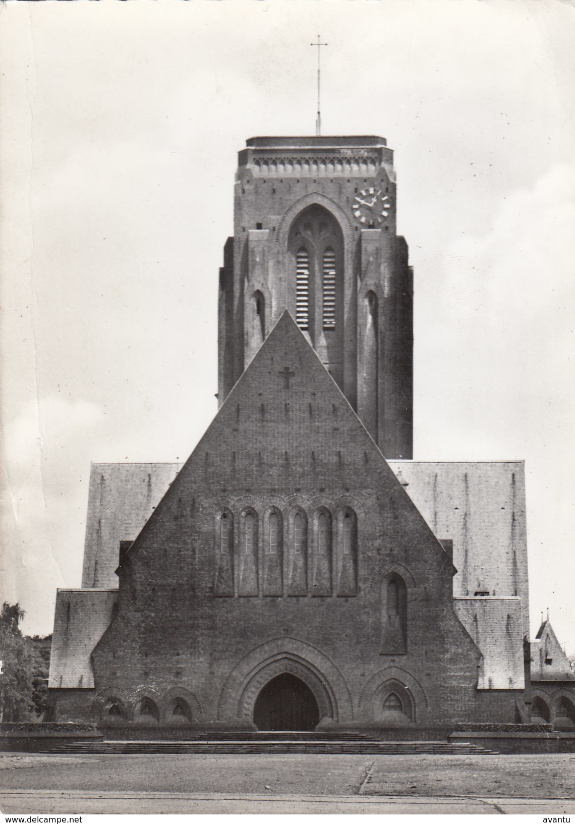 EISDEN / MAASMECHELEN / LIMBURG / ST BARBARA KERK - Maasmechelen