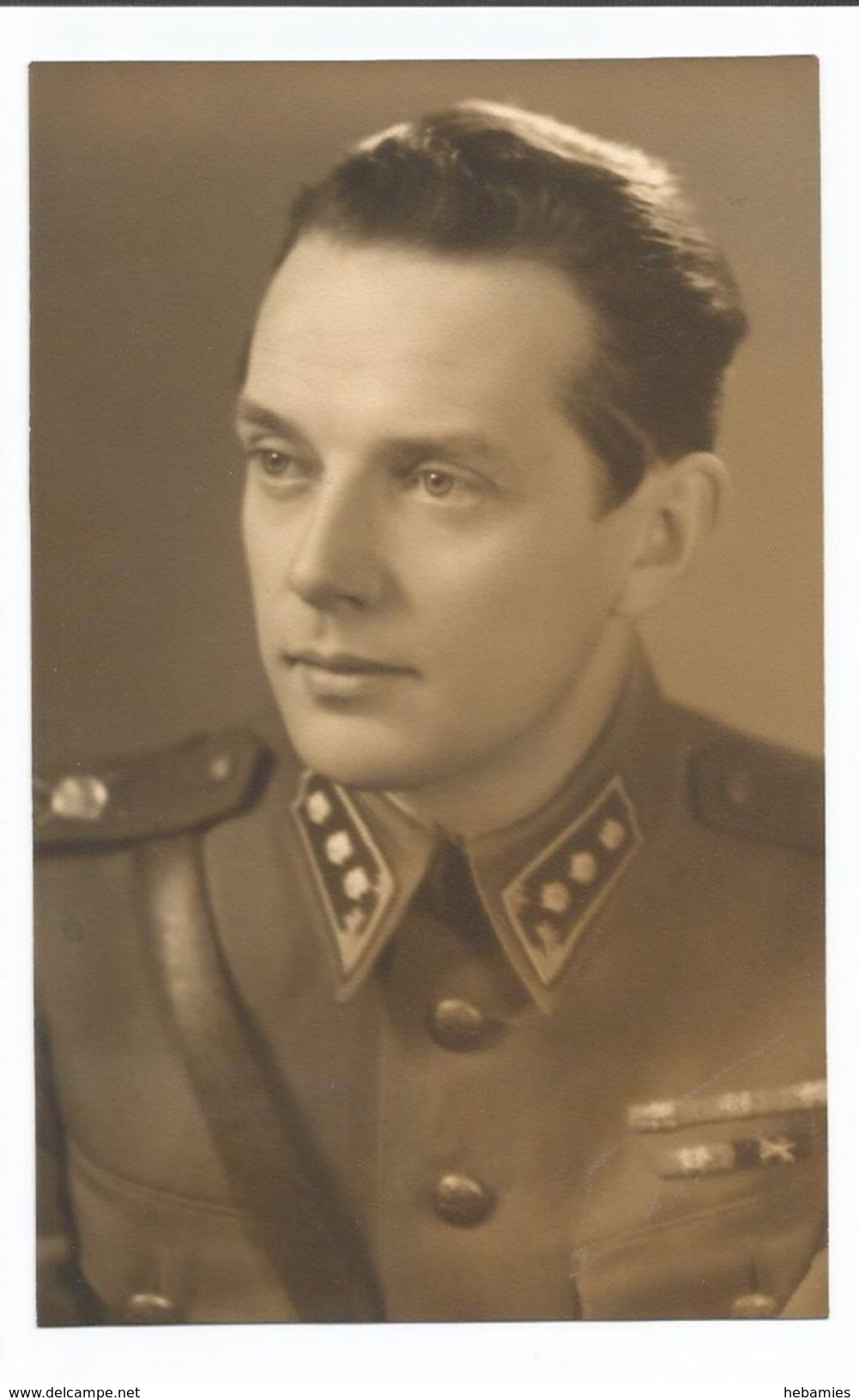 FINLAND - WWII - CAPTAIN In Uniform Portrait Photo  With Decoration Ribbons - - Guerre, Militaire