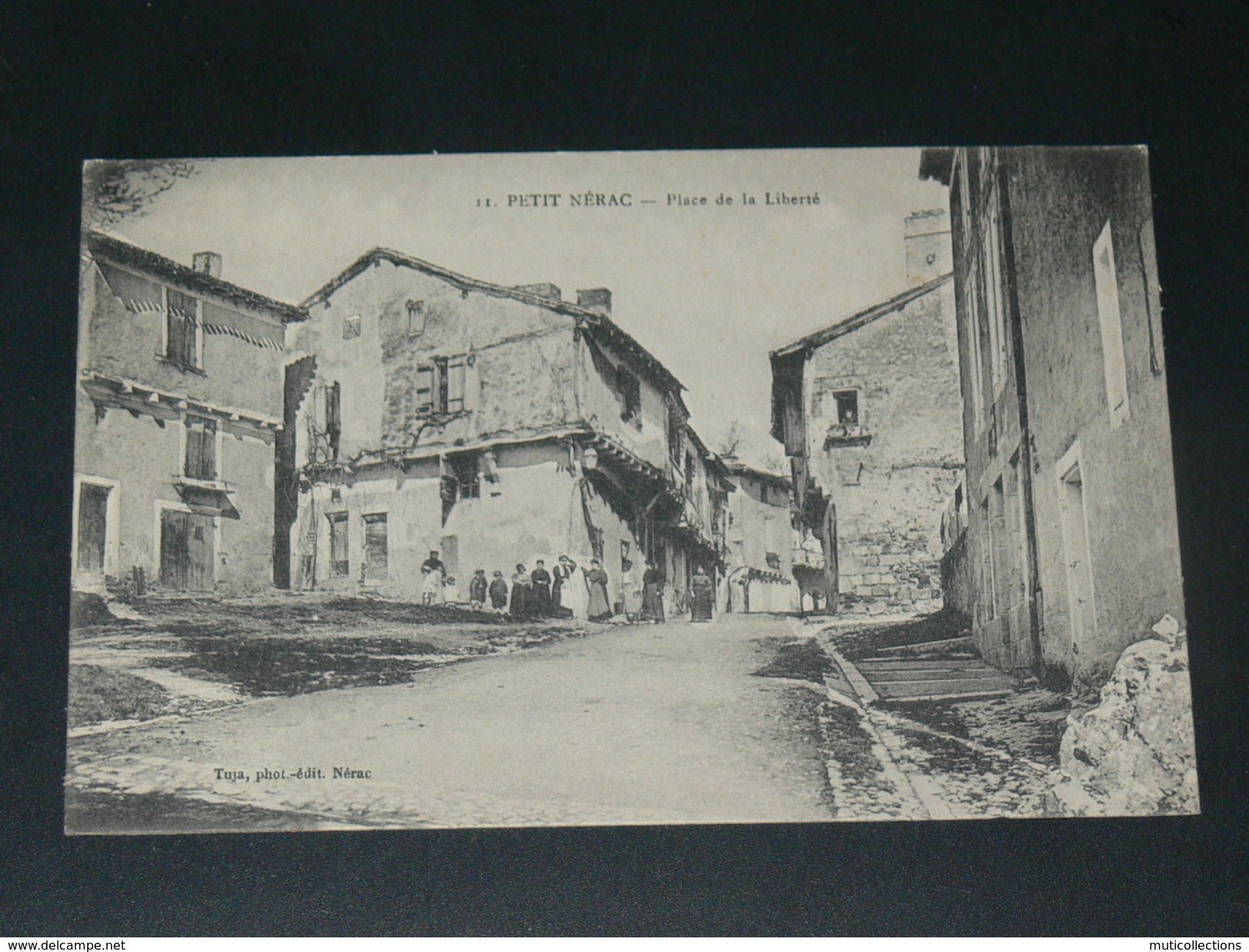 PETIT NERAC / AGEN    1910  PLACE DE LA LIBERTE    CIRC  EDIT - Nerac